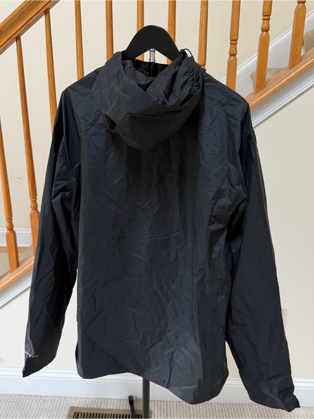 Columbia Men’s Black Windbreaker Jacket - Picture 4 of 8